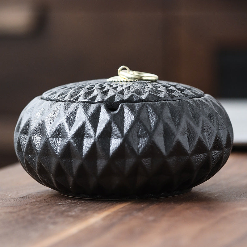 Creative Stoneware Ashtray With Lid Black Pottery Ashtray