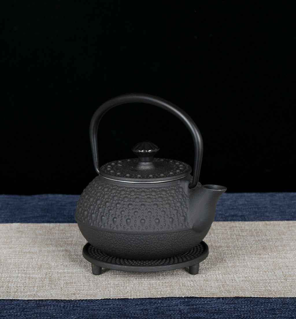 Iron kettle kettle cooking handmade pot