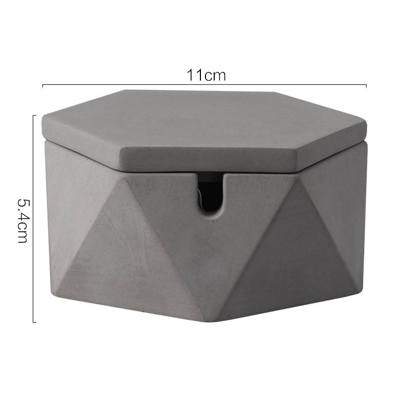 Triangular ashtray with Lid
